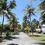Alizes Bungalows Sarl - Location Bungalow Cerise 1