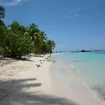 Alizes Bungalows Sarl - Location Bungalow Cerise 1